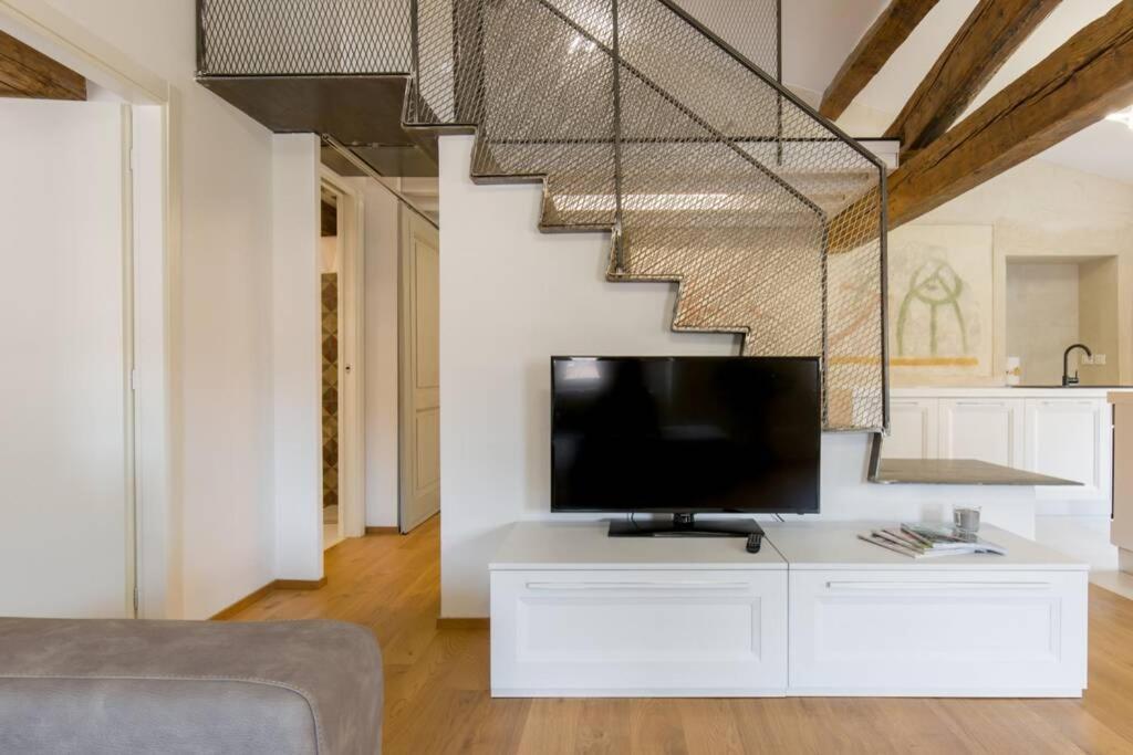 Luxury Design Apt With Amazing View Apartment Верона Екстериор снимка